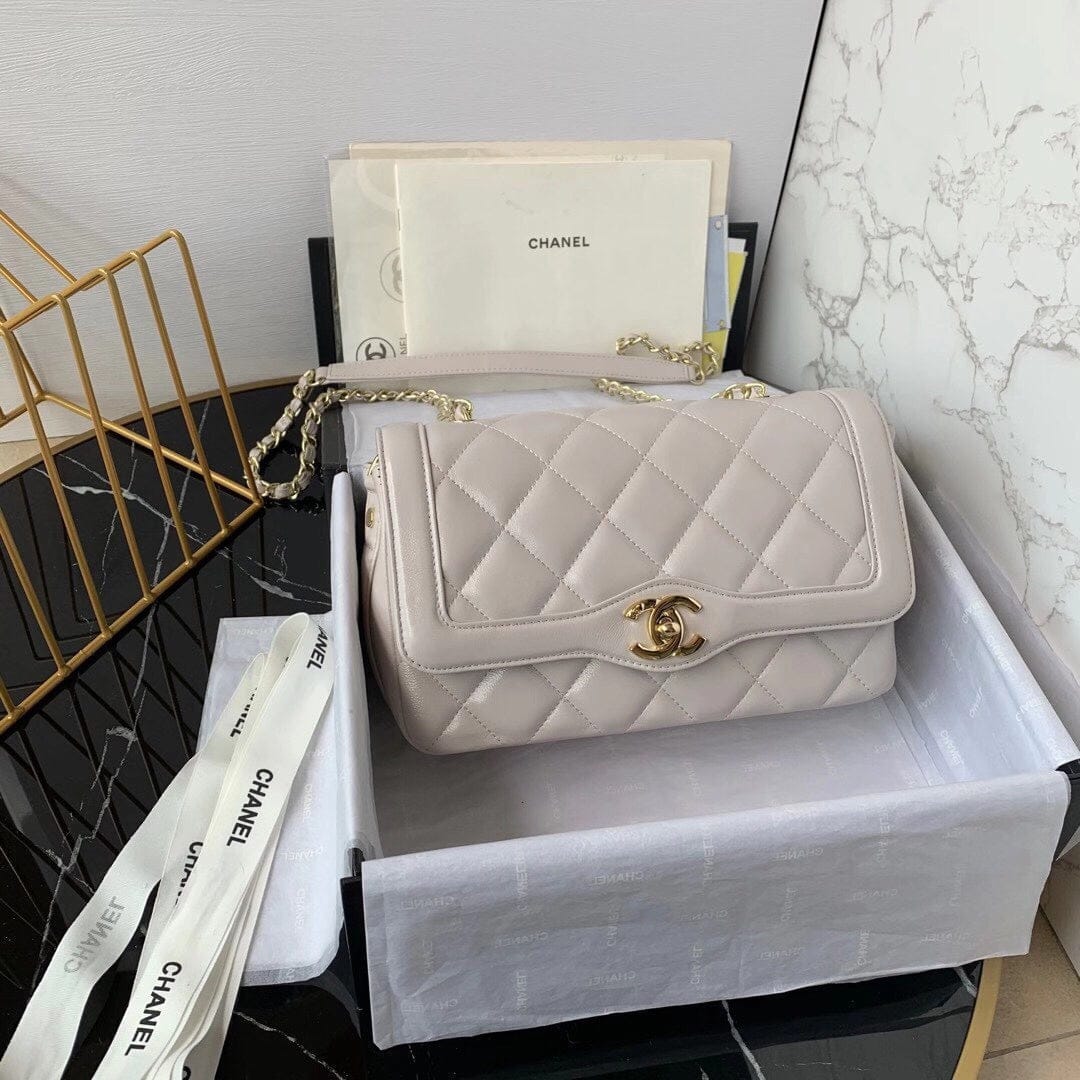 Chanel Classic Flapbag Gold Hardware 23cm